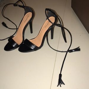 Boohoo tie up heel